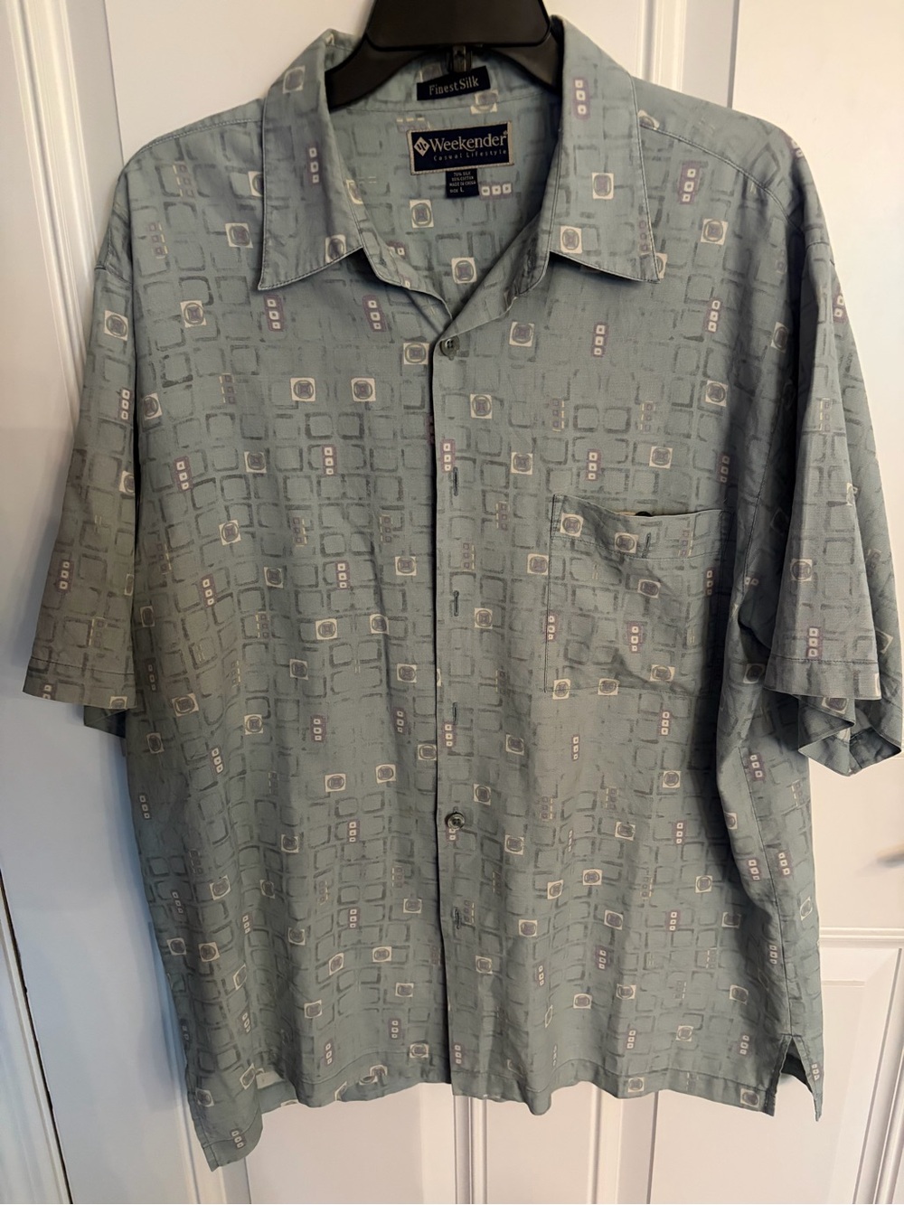 Weekenders Sage Green Short-Sleeve Button-Up with Geometric Print